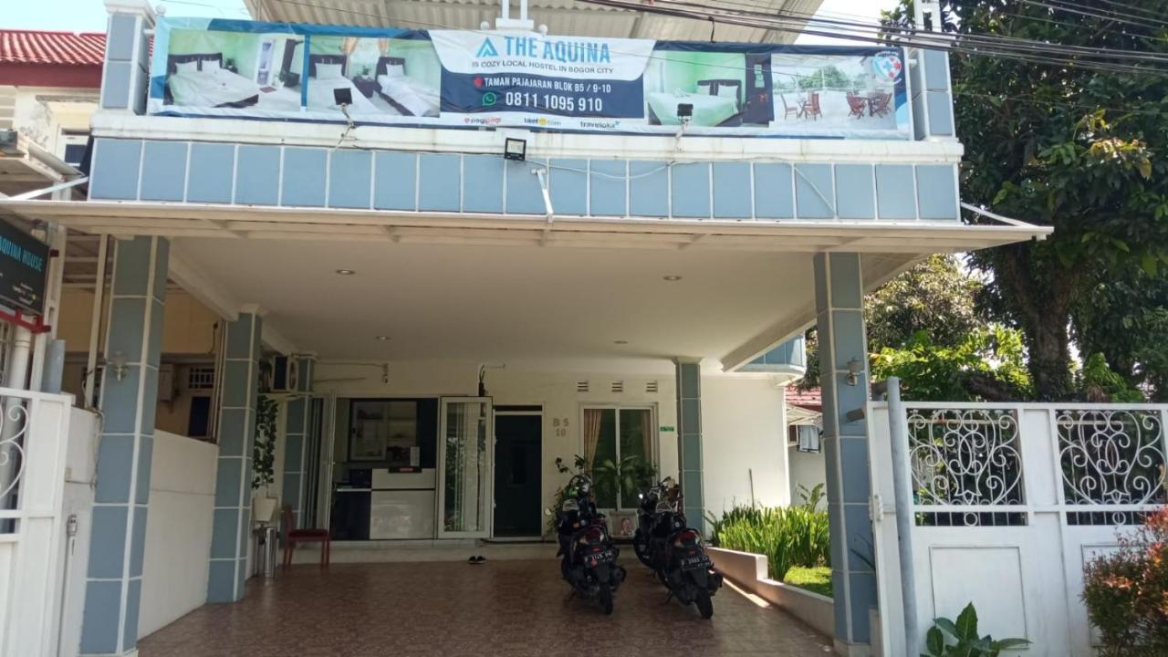 Aquina House Hotel Bogor Exterior photo