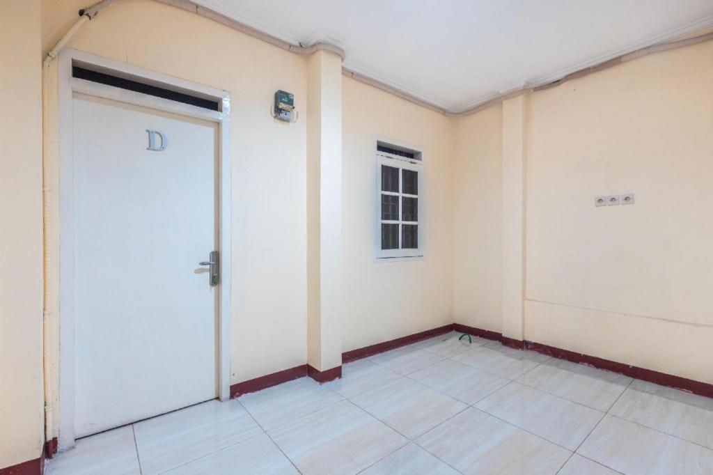 Aquina House Hotel Bogor Exterior photo